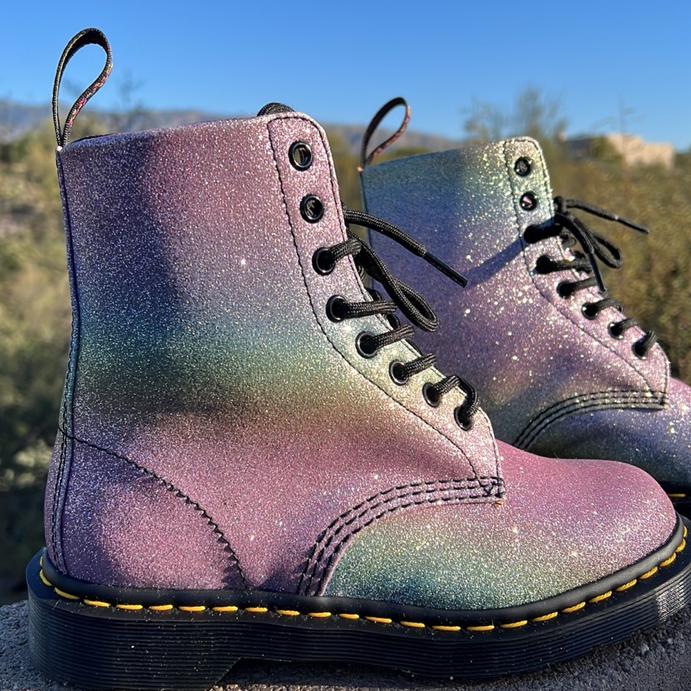New Dr. Martens Mermaid 🧜‍♀️ Super Sparkly 1460 Pascal Glitter Boots ✨ - Picture 13 of 17